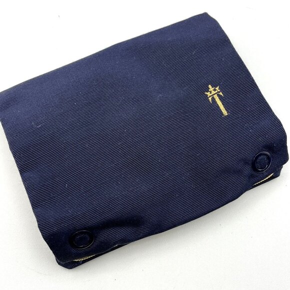 Vintage Crown TRIFARI Swirl Diamante Rhodium Brooch & Earring Boxed Demi Set - Picture 5 of 12